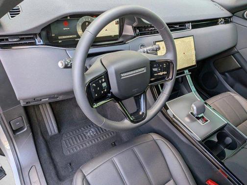 Seoul Pearl Silver Metallic 2026 Land Rover Range Rover Evoque Core S