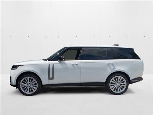 2025 Land Rover Range Rover P400 SE 7 Seat