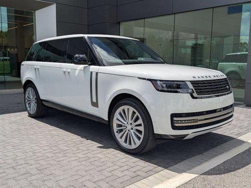 2025 Land Rover Range Rover P400 SE 7 Seat