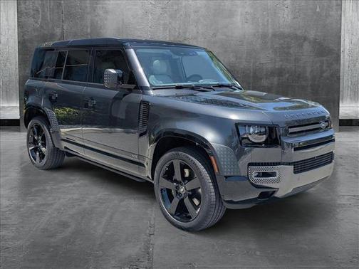 2025 Land Rover Defender 110 V8