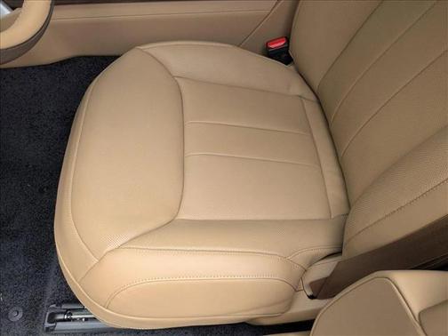 2025 Land Rover Range Rover P550e SE