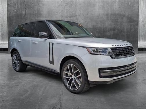 2025 Land Rover Range Rover P550e SE