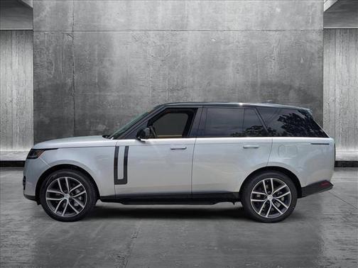 2025 Land Rover Range Rover P550e SE