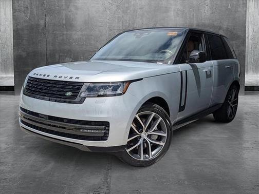 2025 Land Rover Range Rover P550e SE