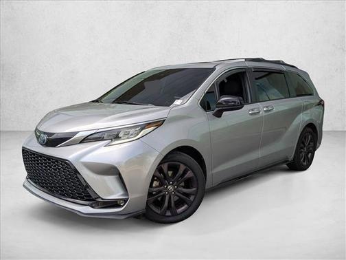 Celestial Silver Metallic 2022 Toyota Sienna XSE 7 Passenger
