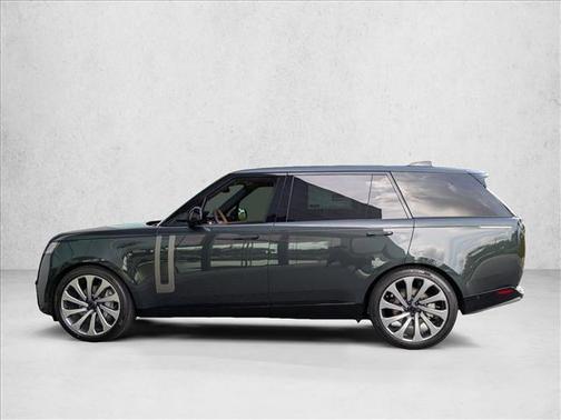 Belgravia Green Metallic 2026 Land Rover Range Rover P400 SE 7 Seat