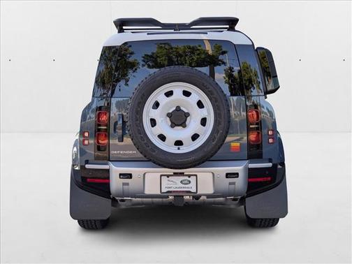 2025 Land Rover Defender 110 P300