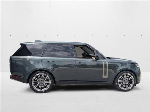 2023 Land Rover Range Rover P530 SE