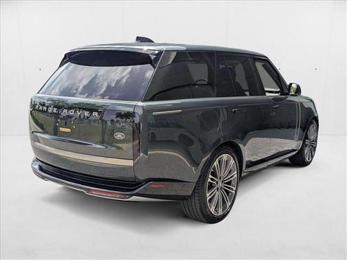 2023 Land Rover Range Rover P530 SE
