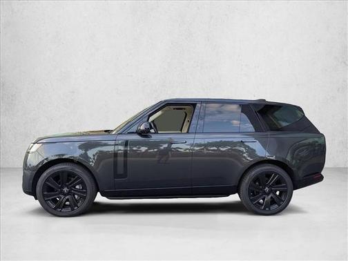 Carpathian Grey Premium Metallic 2023 Land Rover Range Rover P400 SE