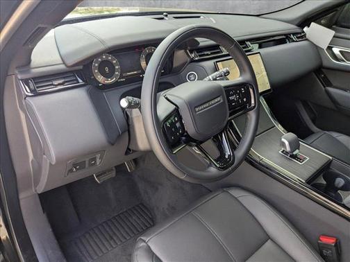 2026 Land Rover Range Rover Velar P400 Dynamic SE