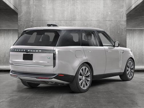2025 Land Rover Range Rover P550e SE