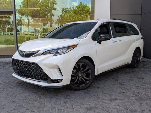 White 2022 Toyota Sienna XSE 7 Passenger