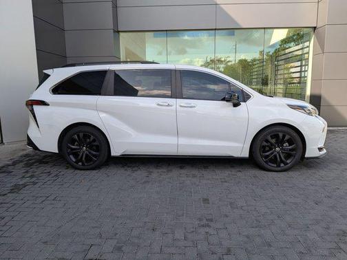 White 2022 Toyota Sienna XSE 7 Passenger