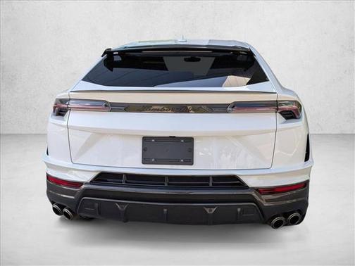 2023 Lamborghini Urus Performante