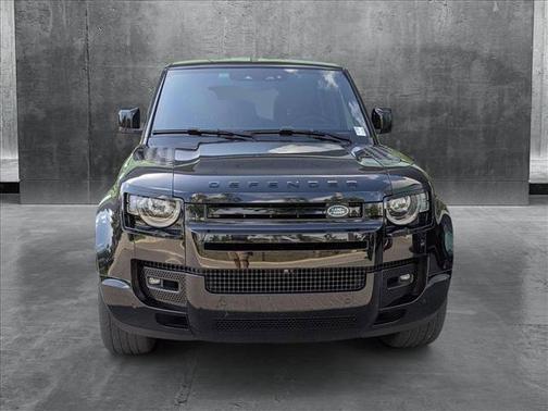 2023 Land Rover Defender 110 V8