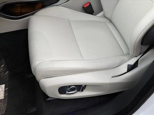 Fuji White 2025 Jaguar F-PACE R-Dynamic S P250 AWD Automatic
