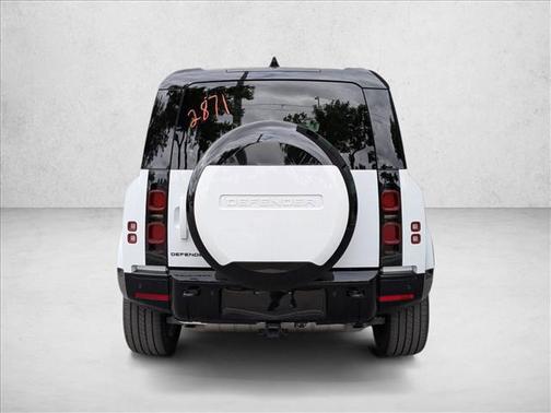 2025 Land Rover Defender 110 P400 X-Dynamic SE