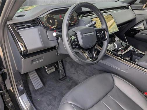 2025 Land Rover Range Rover Sport SE