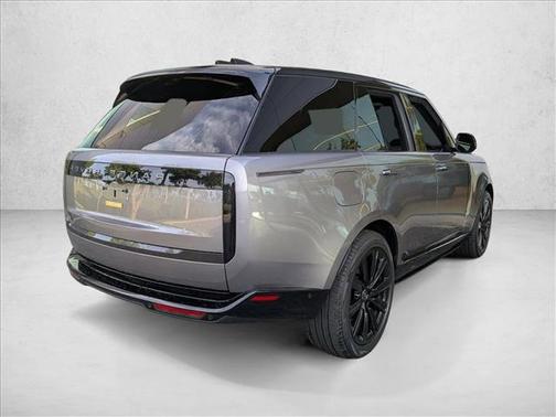 Eiger Grey Metallic 2025 Land Rover Range Rover P550e SE