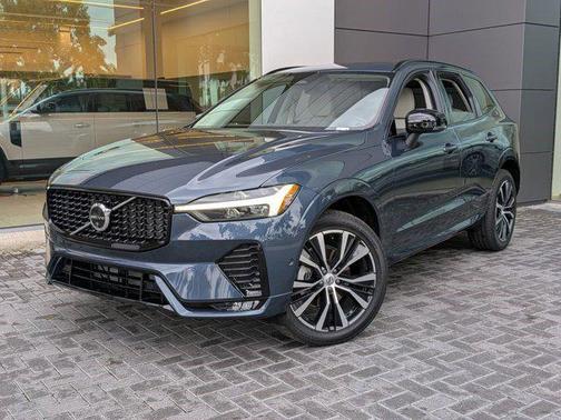 2025 Volvo XC60 B5 Plus