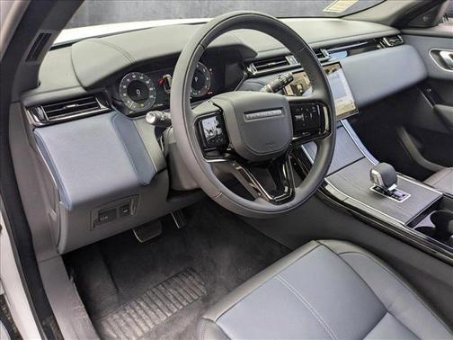 2026 Land Rover Range Rover Velar Dynamic SE