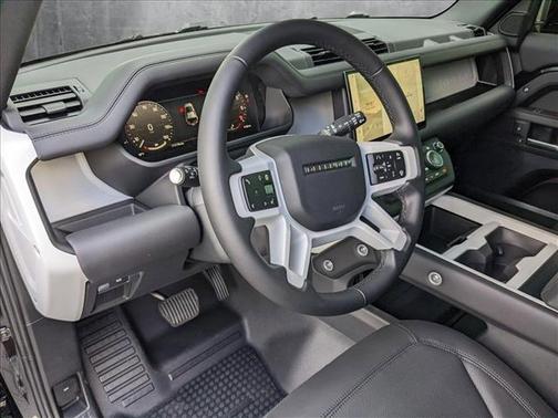 2025 Land Rover Defender 110 P400 X-Dynamic SE