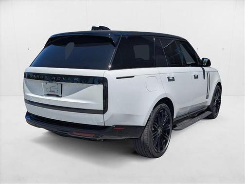 2025 Land Rover Range Rover P530 SE