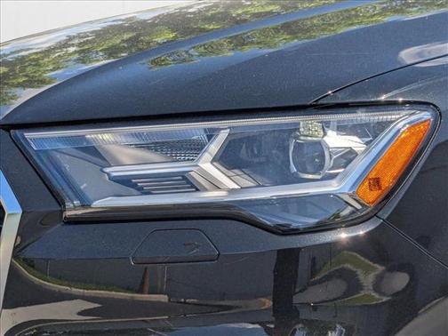 2022 Audi Q7 55 Premium Plus