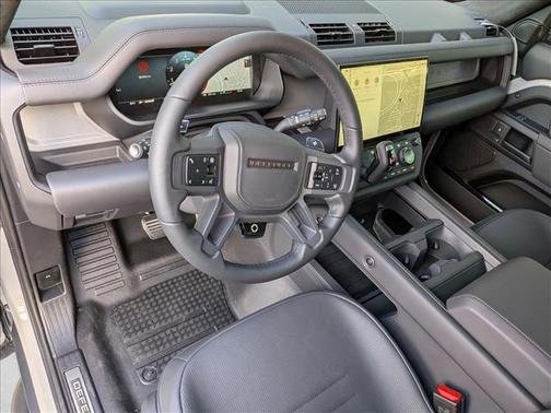 2026 Land Rover Defender P635 OCTA