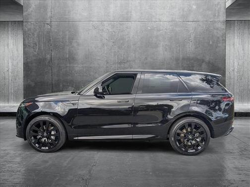 2025 Land Rover Range Rover Sport SE