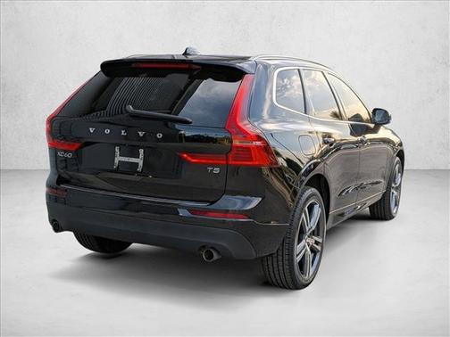 2020 Volvo XC60 T5 Momentum