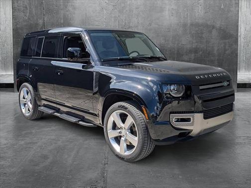 2025 Land Rover Defender X-Dynamic SE