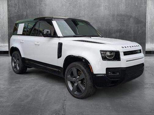2025 Land Rover Defender 110 V8