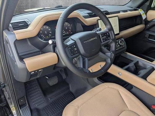 2025 Land Rover Defender 110 P300