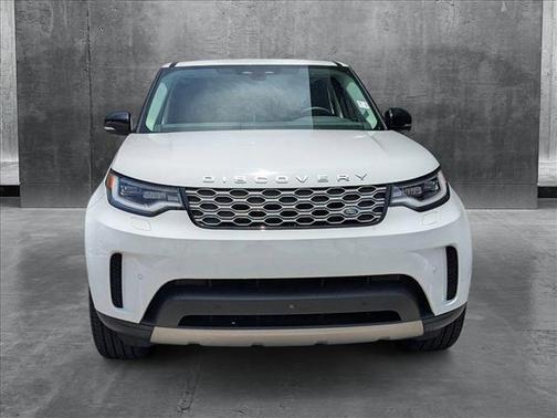 2024 Land Rover Discovery P300 S