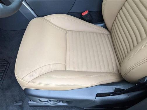 2025 Land Rover Discovery P360 Dynamic SE