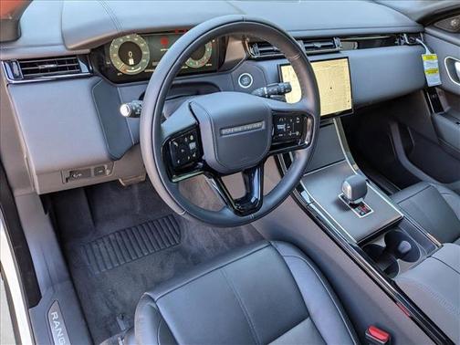 2026 Land Rover Range Rover Velar P400 Dynamic SE
