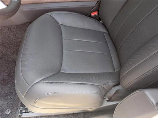 2025 Land Rover Range Rover P400 SE 7 Seat