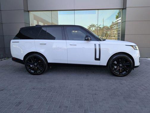 2023 Land Rover Range Rover P530 SE