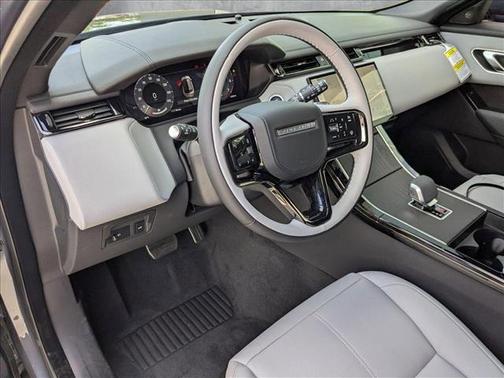 2026 Land Rover Range Rover Velar P400 Dynamic SE