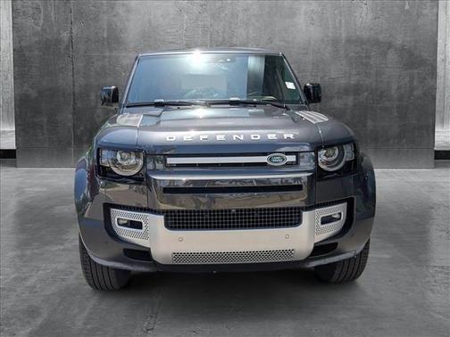 2025 Land Rover Defender 110 P300