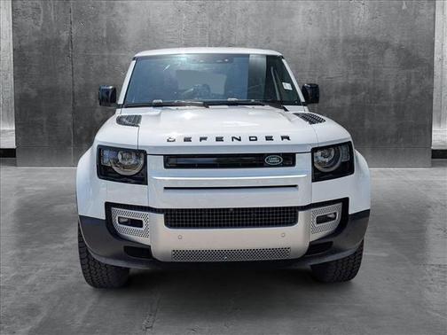 2025 Land Rover Defender 110 P300