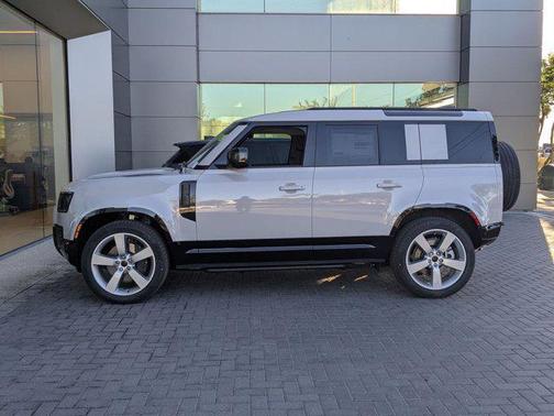 2026 Land Rover Defender P400 X-Dynamic SE