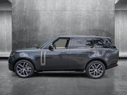 2025 Land Rover Range Rover P400 SE