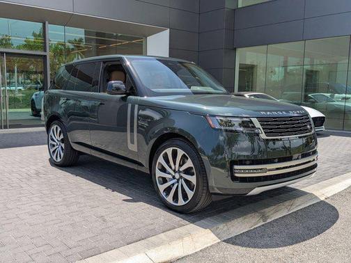 2025 Land Rover Range Rover P530 SE