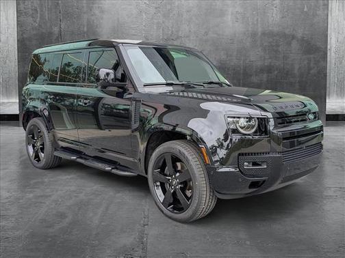 2025 Land Rover Defender 110 P400 X-Dynamic SE