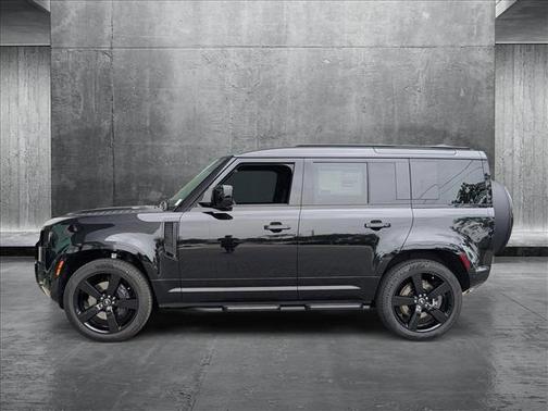 2025 Land Rover Defender 110 P400 X-Dynamic SE