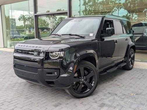 2025 Land Rover Defender 110 P400 X-Dynamic SE