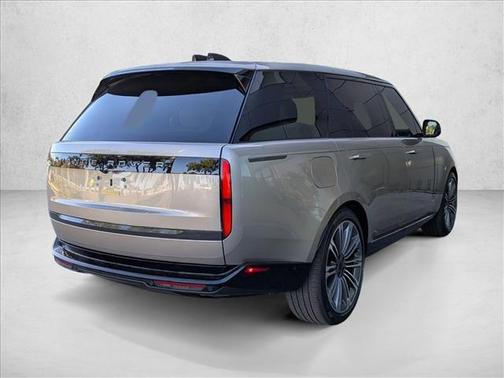 2026 Land Rover Range Rover P400 SE 7 Seat